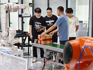 2025 江苏工业机器人培训学校怎么选 ？培训机构前六排名一览