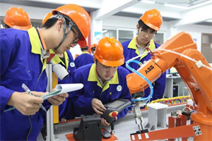 2025 江苏工业机器人技术培训班选哪个？培训机构前六排名一览